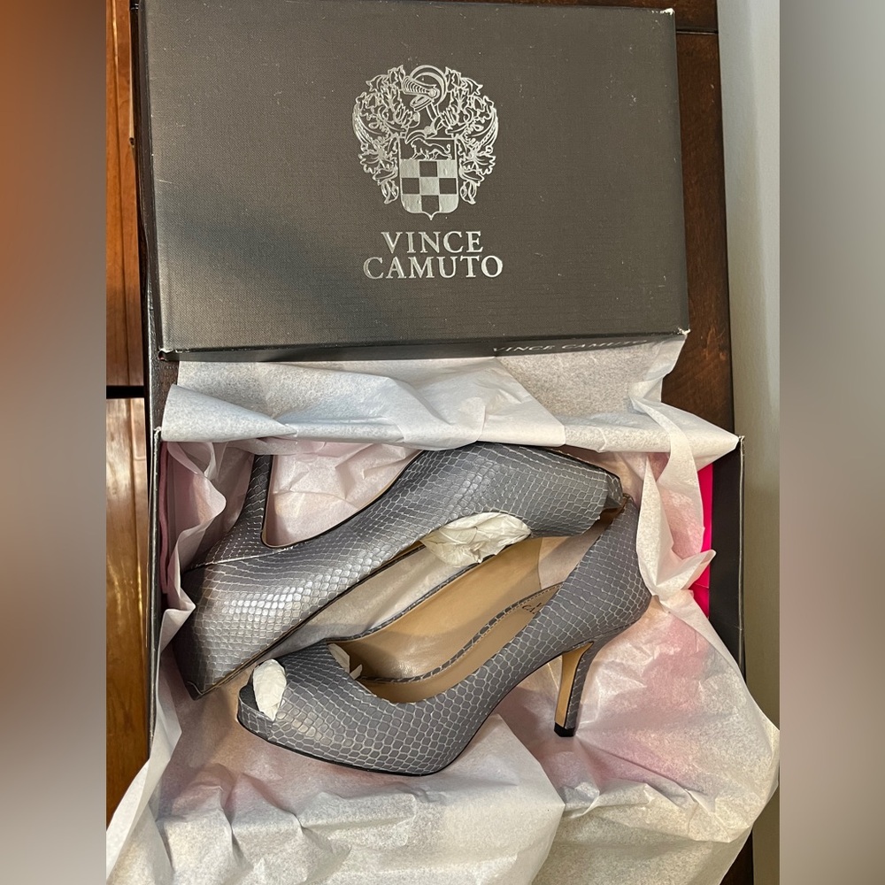 Vince Camuto Snakeskin Pattern Gray Peep-toe Heels - Size 7M
